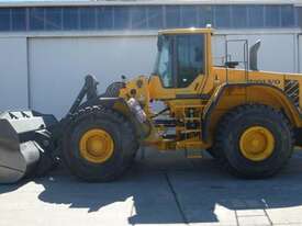 Volvo L220F 2010 - picture0' - Click to enlarge