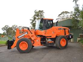 DOOSAN DL250- Hyd Hitch - GP Bucket - picture1' - Click to enlarge