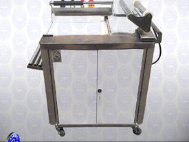 Sealing and Shrinking Machine - picture0' - Click to enlarge