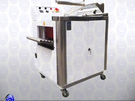 Sealing and Shrinking Machine - picture2' - Click to enlarge