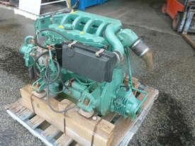 VOLVO PENTA MD30A/ 62HP 4 CYL MARINE DIESEL ENGINE - picture0' - Click to enlarge