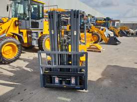 Victory VF25G std dual fuel forklift - picture2' - Click to enlarge