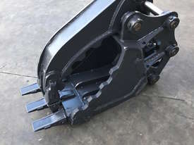 HYDRAULIC GRAB BUCKET 5 TONNE SYDNEY BUCKETS - picture2' - Click to enlarge