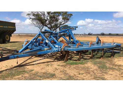 Grizzly  Chisel Plough/Rippers Tillage Equip