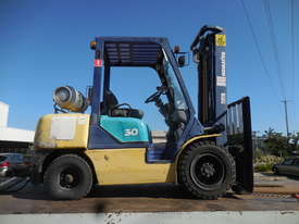 Komatsu FG30 3000kg Forklift - picture0' - Click to enlarge