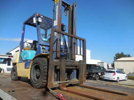 Komatsu FG30 3000kg Forklift - picture0' - Click to enlarge