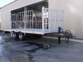 PIG TRAILER - picture2' - Click to enlarge