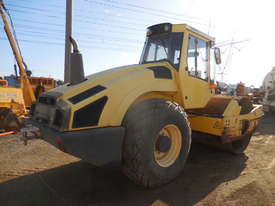 Bomag BW211D-4 Roller - picture0' - Click to enlarge