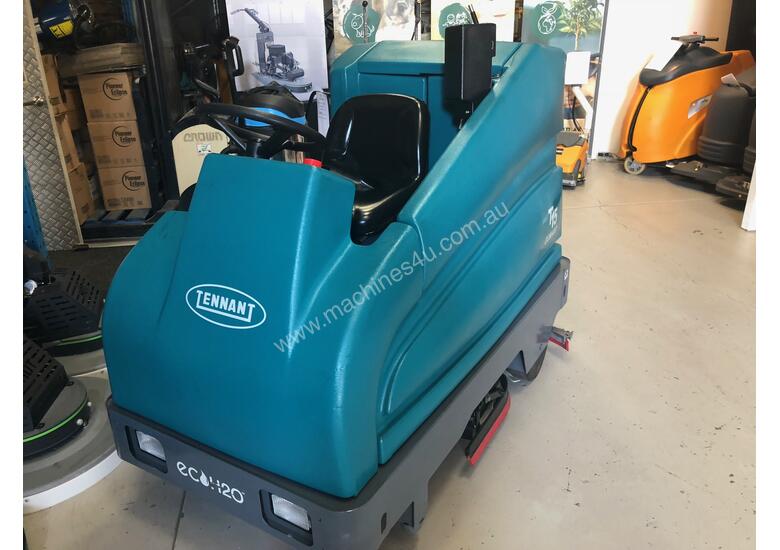 caption Ride On Scrubber
