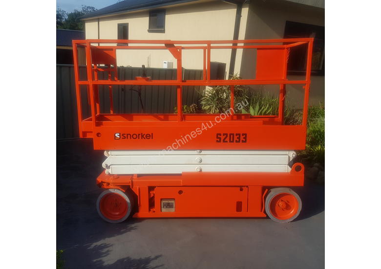 caption Snorkel Scissor Lift S2033 5year Cert Just been Completed LOW HOURS!