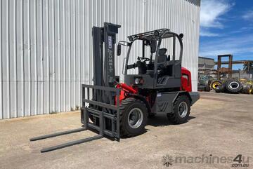 SUMMIT R420 4WD 2 Tonne ROUGH TERRAIN FORKLIFT with 2 Stage 3.5 Meter Mast & Side Shift