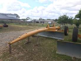 10 foot Grader  - picture2' - Click to enlarge