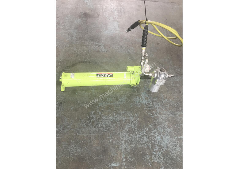 Used Larzep Larzep Hydraulic Porta Power Single Acting Hand Pump W22307