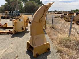 NEW CAT 336 RIPPER - picture0' - Click to enlarge