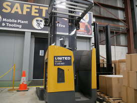 CAT 2.0T Pantograph Reach Truck - Price Reduced to Clear - picture0' - Click to enlarge