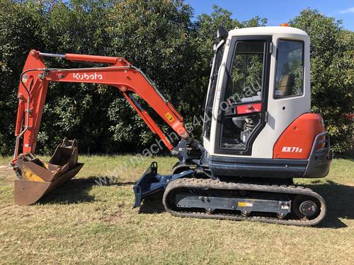 SOLD --  2.8T KUBOTA KX71-3 Low Hours Enclosed Cab