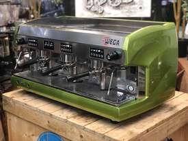 WEGA POLARIS 3 GROUP METALLIC GREEN ESPRESSO COFFEE MACHINE - picture1' - Click to enlarge