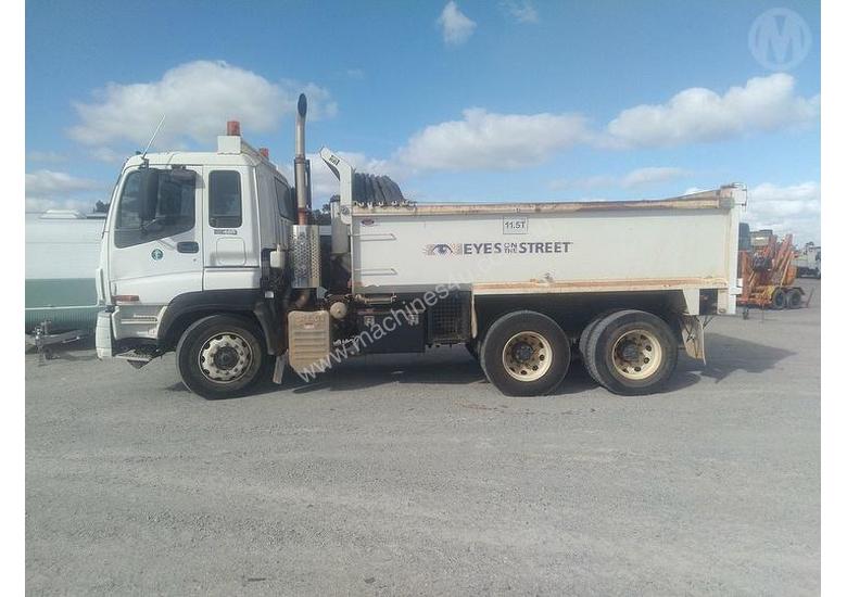 caption Isuzu CH CX Giga