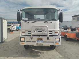 Isuzu FTS 800 - picture0' - Click to enlarge