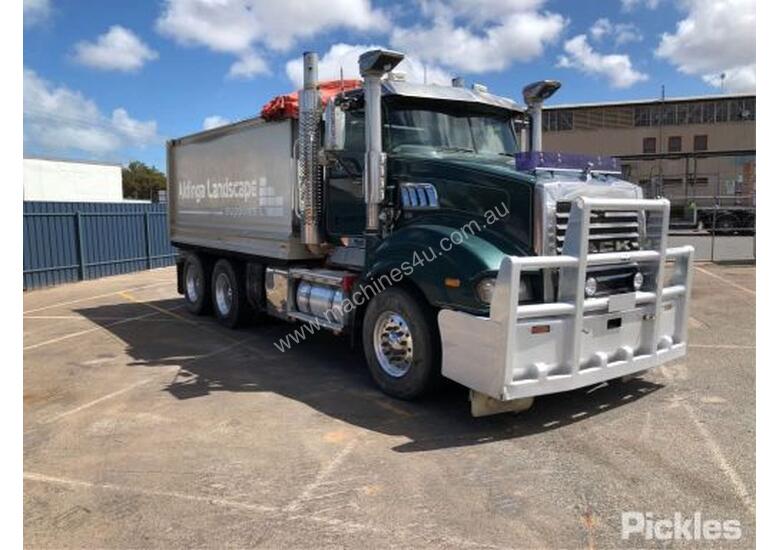 caption 2013 Mack Trident