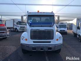 1998 Freightliner FL112 - BC - picture1' - Click to enlarge