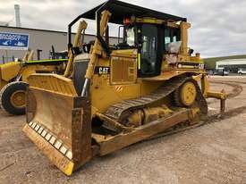 Caterpillar D6H-II - picture1' - Click to enlarge