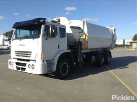 2011 Iveco Acco 2350 - picture2' - Click to enlarge