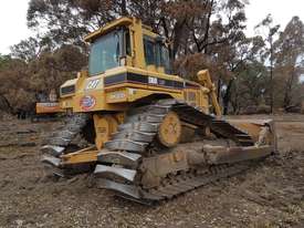 Caterpillar D6 Swamp Bulldozer - picture0' - Click to enlarge