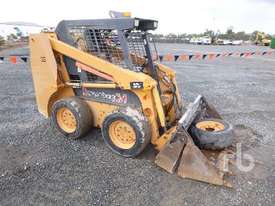 CASE 40XT Skid Steer Loader - picture1' - Click to enlarge