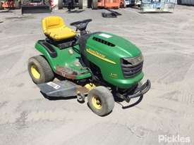 2003 John Deere L110 - picture0' - Click to enlarge