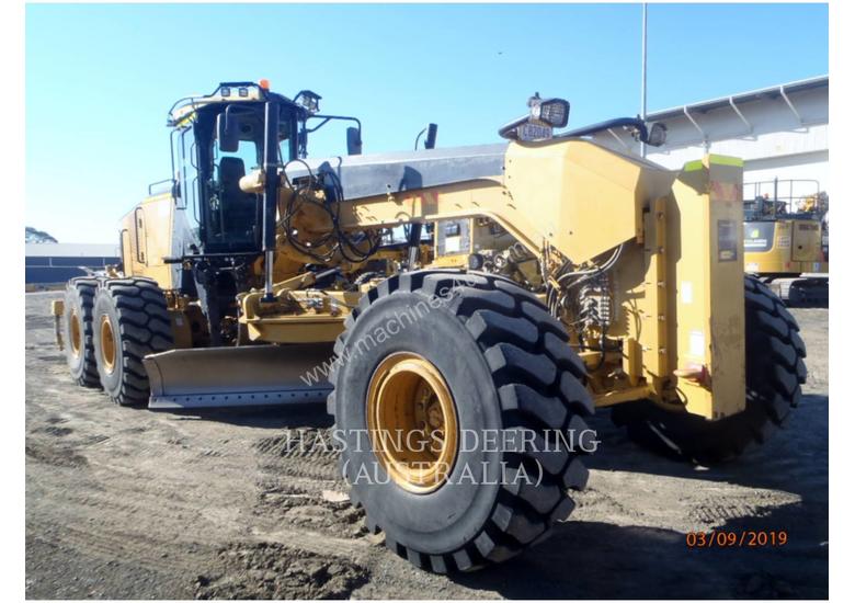 caption CATERPILLAR 16M Mining Motor Grader
