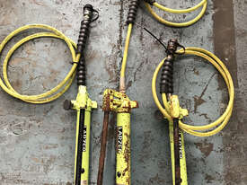 Larzep Hydraulic Hand Pump, Enerpac 10 Ton Ram Cylinder and BVA 10 Ton Porta Power Ram - picture1' - Click to enlarge