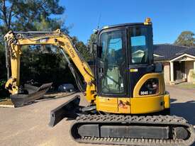 2009 CAT 304C CR 4T Excavator AC Cab , Push Blade, Service History - picture2' - Click to enlarge