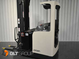 Crown ESR4500 Ride Reach Truck 6.4m Mast Electric Warehouse Forklift Low Hours - picture2' - Click to enlarge
