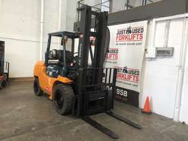 TOYOTA 02-7FG45 31801  **4.5 TON 4500 KG CAPACITY LPG FORKLIFT** 2007 7SERIES MODEL - picture2' - Click to enlarge