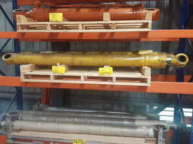 Komatsu PC800-7 Arm Cylinder - picture0' - Click to enlarge