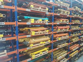 Komatsu PC800-7 Arm Cylinder - picture0' - Click to enlarge