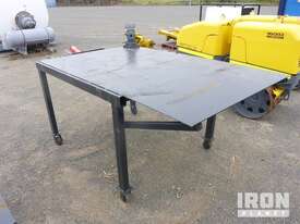 Work Bench - picture2' - Click to enlarge