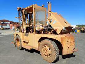 Caterpillar B18D 8 Tonne Diesel Forklift - picture2' - Click to enlarge