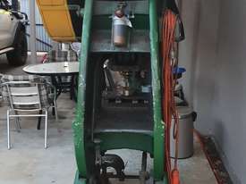 30 Ton Press/Punch/Stamp & Dies - picture1' - Click to enlarge