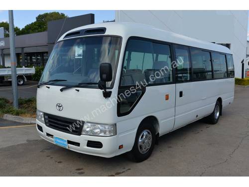 2011 TOYOTA COASTER DELUXE - Buses