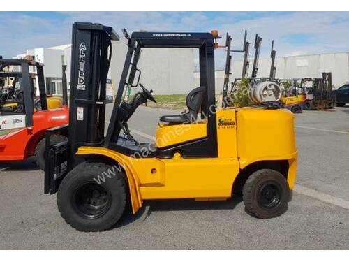 Clark 5000kg LPG Forklift with 4850mm Three Stage Mast, Sideshift & Dual Wheels