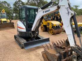 2016 BOBCAT E26 2.6T Excavator 672hrs - picture0' - Click to enlarge