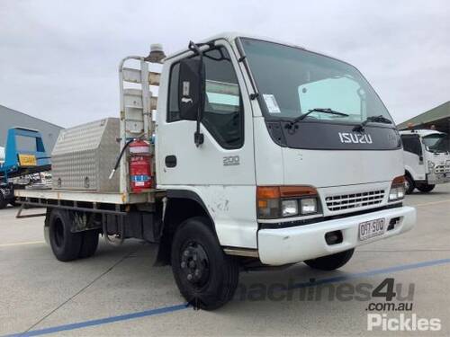 2000 Isuzu NPR 200 SWB