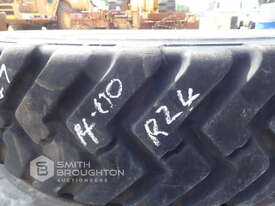 2 X 14.00R24 TECHKING GRADER TYRES - picture2' - Click to enlarge