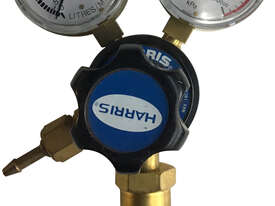 Harris Single Stage Cylinder Regulator Model 801 - picture0' - Click to enlarge