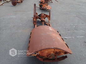 3 POINT LINKAGE OFF SET ROTARY HOE - picture0' - Click to enlarge