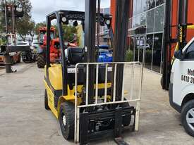 Yale GLP25VX 2.5t Counterbalance Forklift with Sideshift - picture1' - Click to enlarge