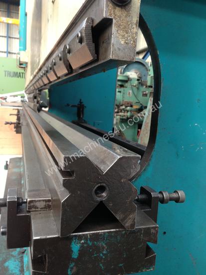 caption Adira QHD-15040 4M x 150Tonne press Brake