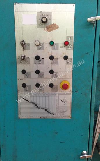 caption Adira QHD-15040 4M x 150Tonne press Brake